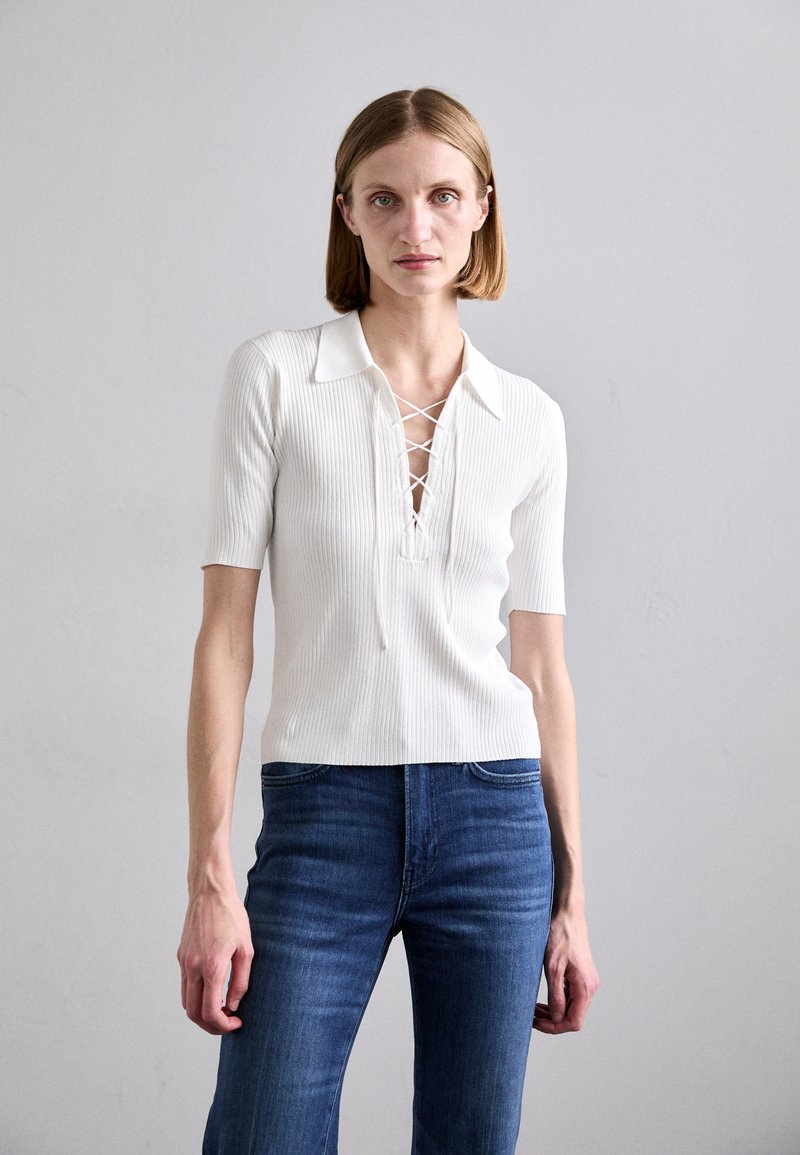 FRAME LACE UP - Lihtne T-särk - off white