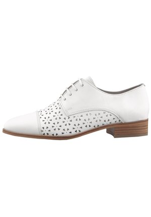 Sportieve veterschoenen - white
