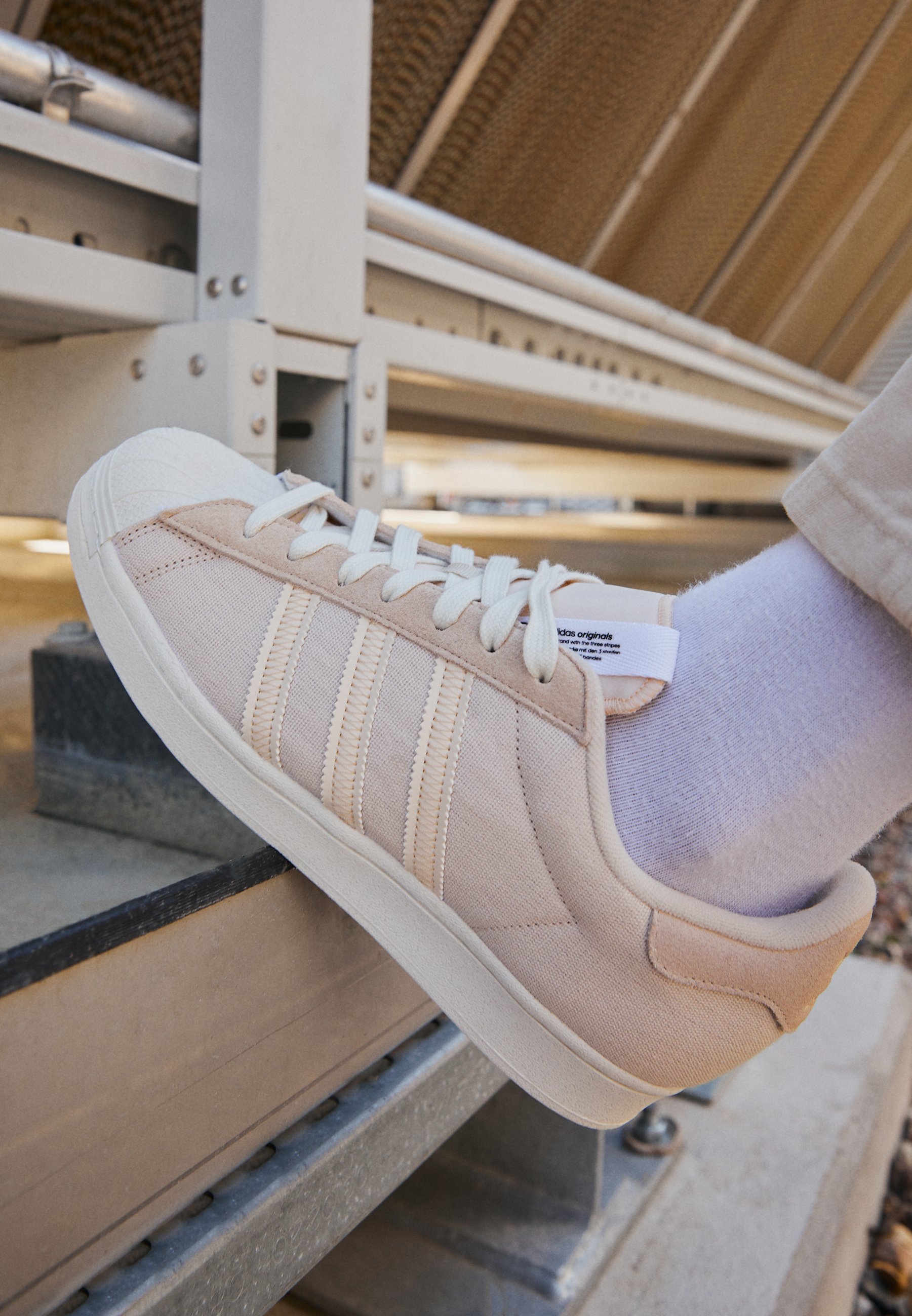 adidas Originals SUPERSTAR UNISEX - Zapatillas - beige/tierra - Zalando.es