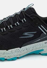 Skechers GO RUN TRAIL ALTITUDE 2.0 - Sportbačiai - black/aqua