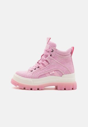 Baskets montantes - pink