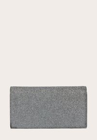 Grau glitzernde Clutch-Geldbörse mit rechteckiger Form, glatter Textur und ohne sichtbare Hardware oder Muster. Einfaches und modernes Design.