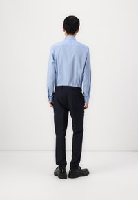 Isaac Dewhirst NOTCH SUIT SLIM - Κοστούμι - navy