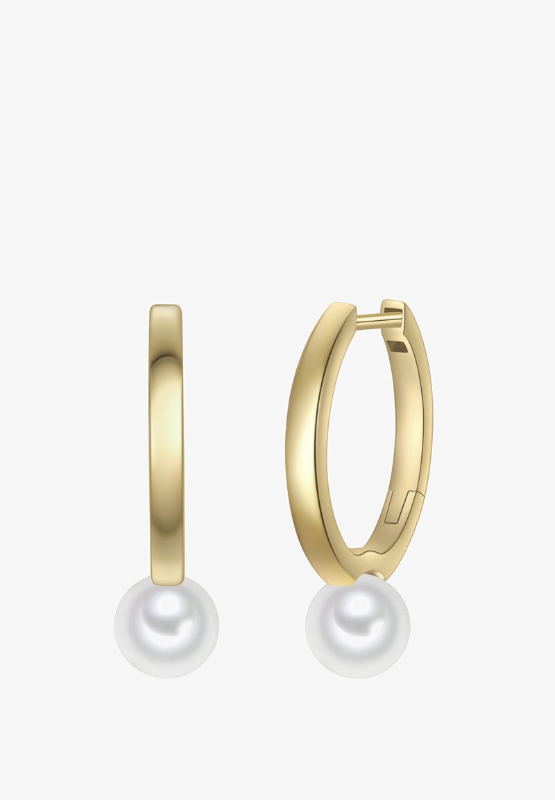 Pendientes de aro dorados, cada uno con una única perla blanca colgante, uno mostrado cerrado y el otro abierto con un mecanismo de cierre visible.