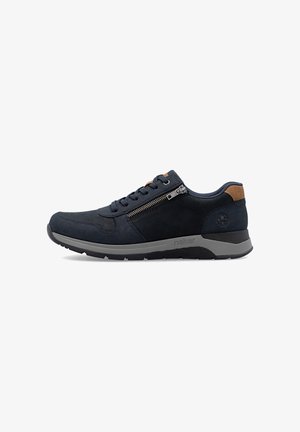 Baskets bleu foncé avec semelle grise, lacets à l'avant, fermeture éclair latérale et accent marron au talon, vues de l'extérieur.