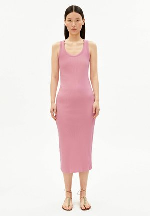 ARMEDANGELS Robe en jersey - washed berry