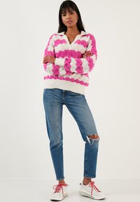 LELA Polosärk - ecru/fuchsia
