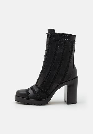 REGINA COMBAT BLOCK  - Platform ankle boots - black