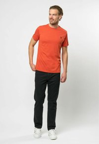 U.S. Polo Assn. ARJUN - Základné tričko - burnt ochre