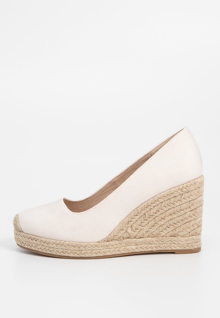 Vanessa Wu Hoge hakken crème Vanessa Wu Hoge hakken crème