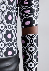 MAX&Co. RICHARD QUINN MADGA SET - T-shirt à manches longues - schwarz