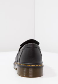 Thumbnail Image 5