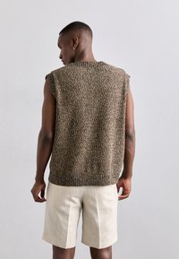 KNITID TEXTURED WAISTCOAT - Γιλέκο - arthur