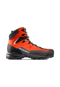 Wanderschuh in leuchtendem Orange und Schwarz, ausgestattet mit einem gepolsterten Kragen, einem Schnürsystem und einer strukturierten Gummisohle mit Rillen für besseren Grip.