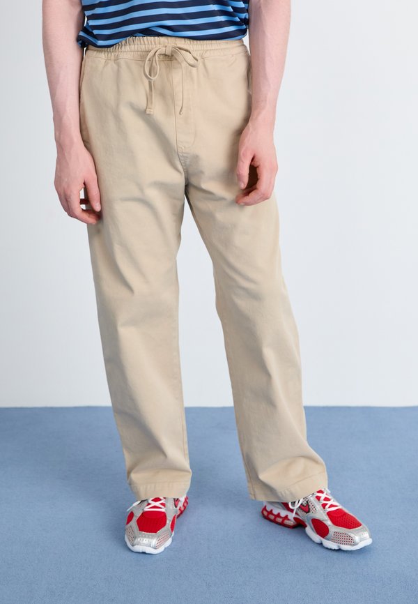 FLOYDE PANT - Trousers - wall garment dyed