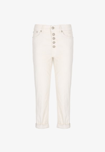 Pantaloni di cotone a coste bianchi con cinque bottoni frontali, orli risvoltati e dettagli delle tasche, esposti su uno sfondo semplice.