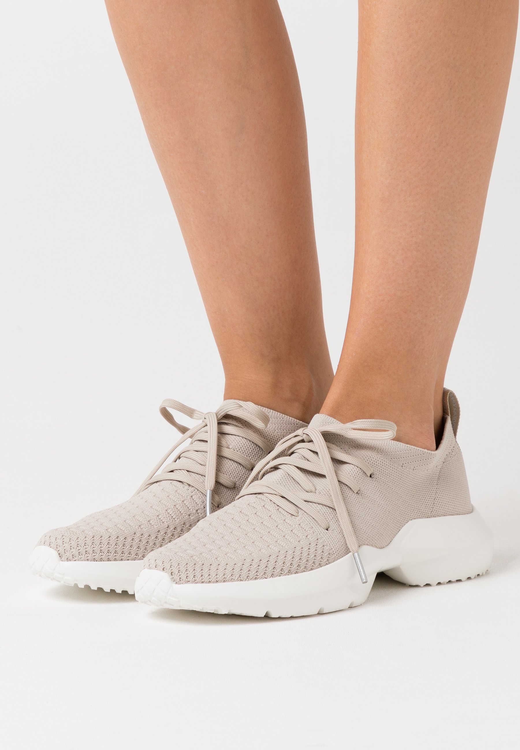 s.Oliver LACE UP Joggesko light grey Zalando.no s.Oliver Joggesko grey Zalando.no