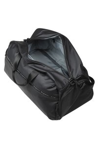 Bolsa de viaje negra fabricada en nylon suave, con asas dobles, una gran apertura con cremallera y un interior de color gris claro que contrasta.