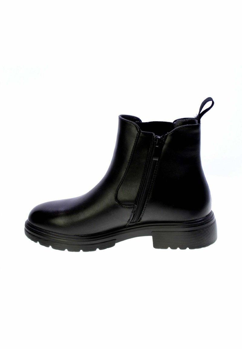 Stivale alla caviglia in pelle nera con zip laterale, manico per la presa e suola in gomma spessa, progettato per un uso casual o formale.