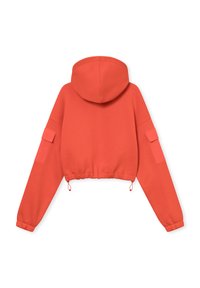 Korte hoodie in fel koraal, gemaakt van zachte stof. Heeft een capuchon, een elastische zoom en twee opgestikte zakken op de mouwen.