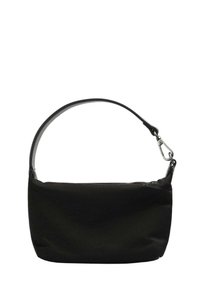 Sac à épaule en tissu noir avec une forme courbée, une bandoulière en cuir réglable et des finitions en métal argenté. Texture lisse sans motifs visibles.