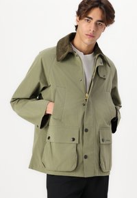 Barbour PEACHED BEDALE CASUAL JACKET - Jachetă subțire - fern