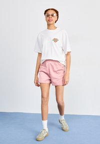 Carhartt WIP GROWTH - T-shirt imprimé - white stone washed