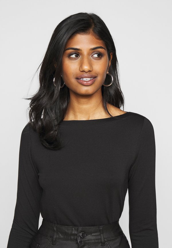 VMPANDA  - Long sleeved top3