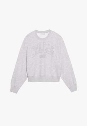 Halliloo gray cropped-sweatshirt pikad varrukad, mille esiküljel on helesinised chữ "DALLAS" ja "1967". Pehme kangastekstuuri.