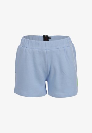 Lichtblauwe katoenen korte broek met elastische tailleband en zijzakken, afgebeeld tegen een effen witte achtergrond.