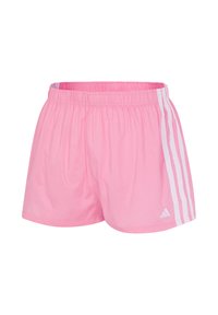 Shorts de sport roses avec ceinture élastique, trois bandes blanches sur les côtés et petit logo Adidas sur la jambe gauche.