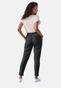 Vivance JOGGER  - Pants - schwarz