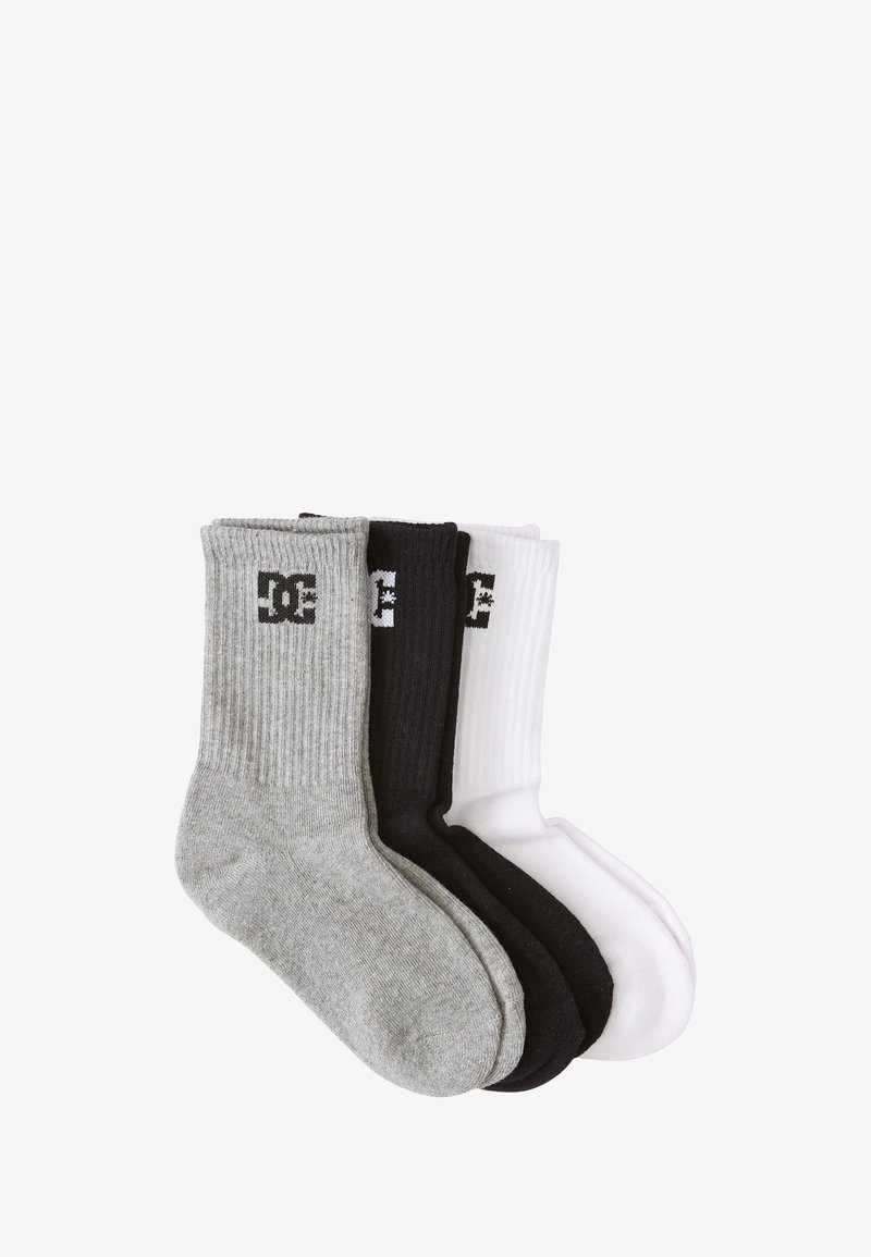 Kolme paria miehustossuja harmaana, mustana ja valkoisena. Teksturoitu ribbimateriaali, jossa on huomaamattomat logoelementit ylhäällä.