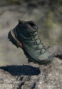 Salomon X ULTRA 360 MID GTX - Hiking shoes - sedona sage/urban chic/etherea