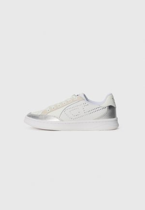 DAKOTA - Trainers - white/silver-coloured