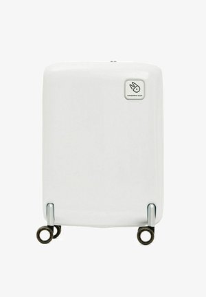 Valise rigide blanche avec quatre roues pivotantes et logo Mandarina Duck dans le coin supérieur droit.