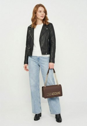 Love Moschino, SCHULTERTASCHE 26 CM - Sac bandoulière - marrone