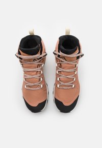 Salomon OUTSNAP - Botas de inverno - mocha mousse/vanilla ice/black