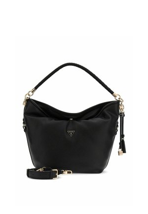 Sac à main en cuir souple noir avec poignée tressée, ferrures dorées, bandoulière détachable et petits charms suspendus de la marque Guess.