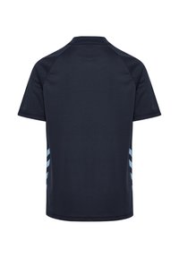 Marineblauw sportshirt met korte mouwen en lichtblauwe diagonale strepen langs de zijkanten, weergegeven vanaf de achterkant.