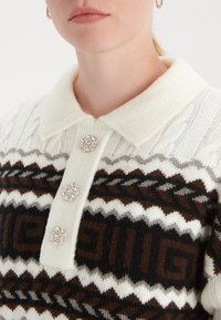 Shoeby Stickad tröja - white