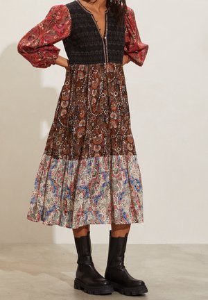 Vestido informal - light red