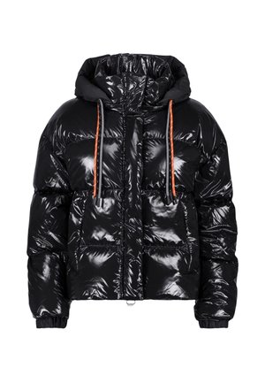 Doudoune noire brillante avec capuche, cordons orange et gris, sections matelassées et poches avant, conçue pour les temps froids.