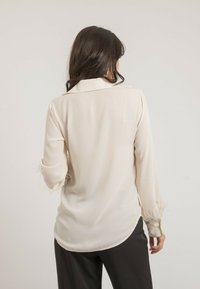 Dona x Lisa Chemisier - ecru