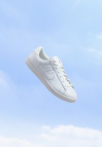 Δεν επιλέχθηκε, white