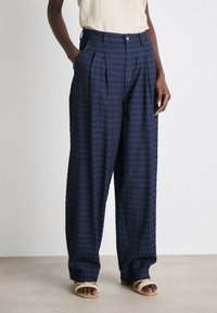 Mads Nørgaard BLUST PARIA PANTS - Bukse - deep well