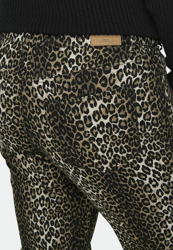 MIT CARMADISON NORMAL GESCHNITTEN - Straight leg jeans2