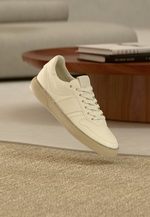 ARI - Treniņu apavi - butter so butter/gold-coloured