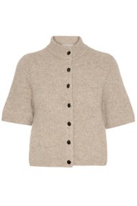 Beige kortermet cardigan med ribbestruktur, høy krage og svarte knapper foran. Mykt, varmt stoff.