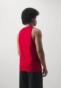 New Era NBA CHICAGO BULLS PALM TREE INFILL TANK - Vereinsmannschaften - red/white